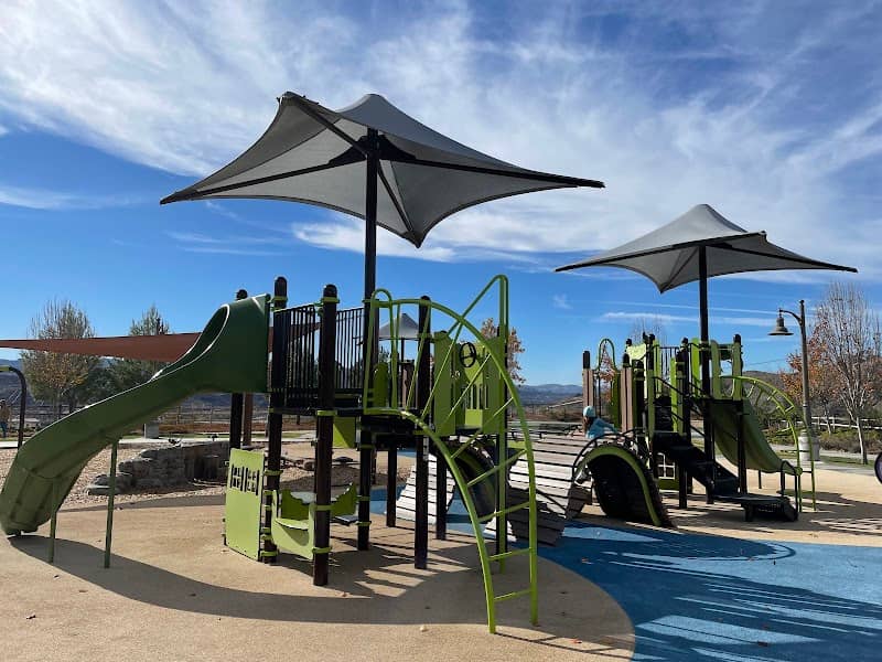 Golden Valley Park - Image 1