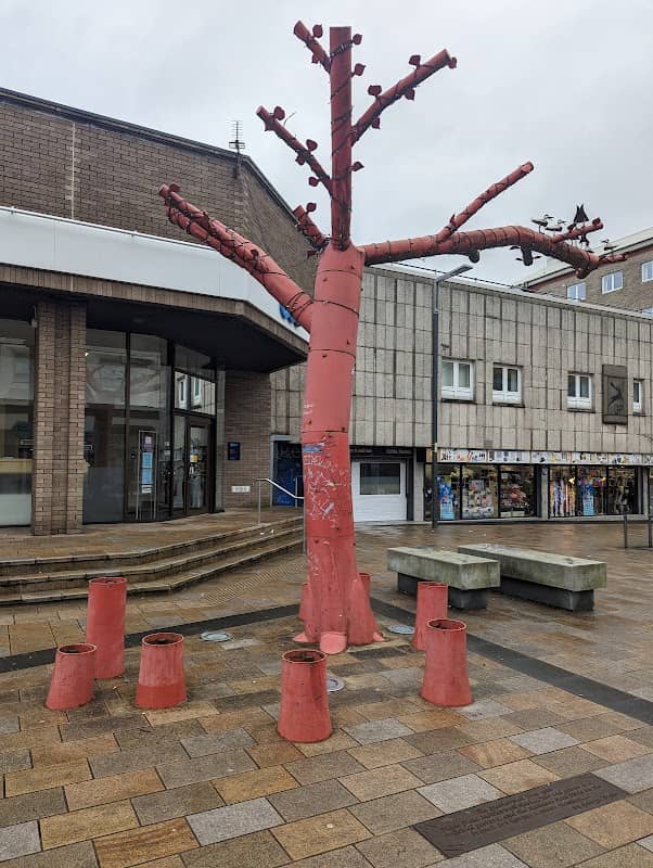 Motherwell Tree - Image 1