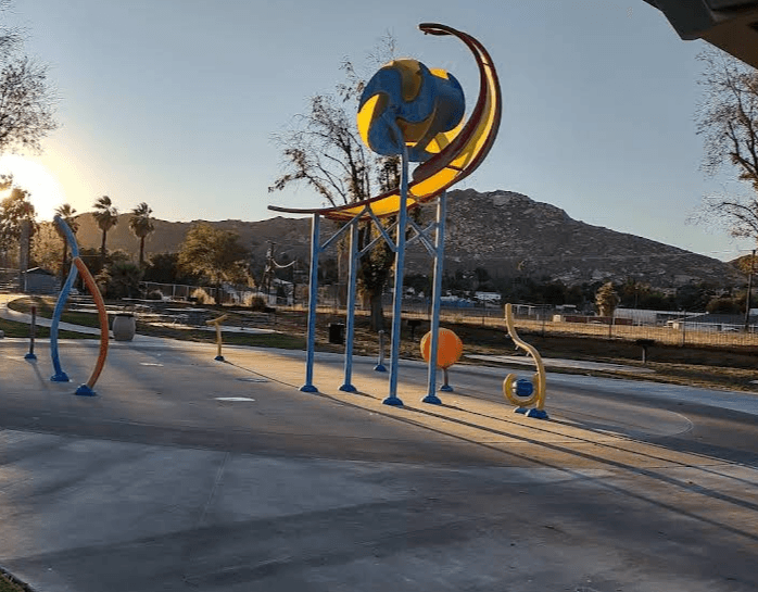 Veterans Memorial Park Community Center - Image 1