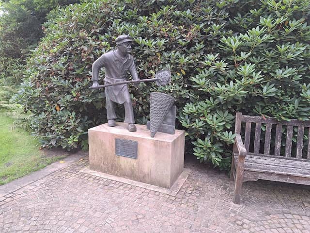 Denkmal der Salzsieder - Image 1