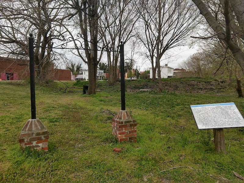 Tavern Park - Image 1