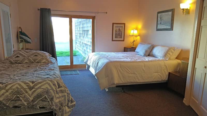 Avanti Beach House - Image 2