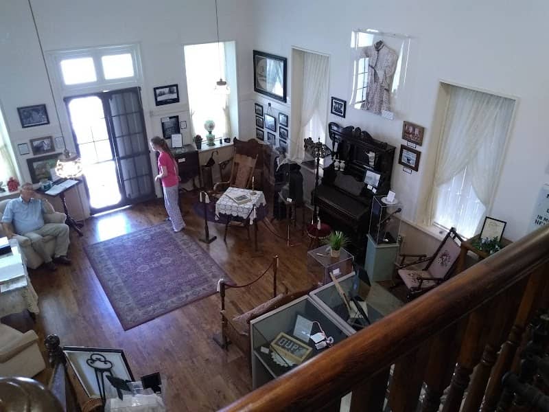 Miss Mary's Historical Museum - Image 1