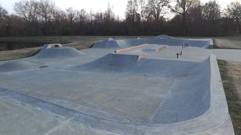 Heavener Skate Park - Image 2