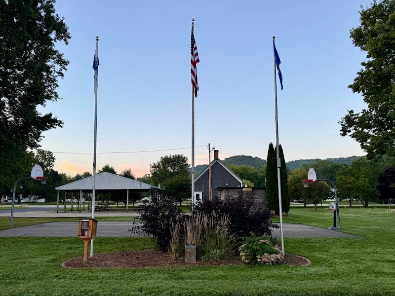 Hinton Memorial Park - Image 2