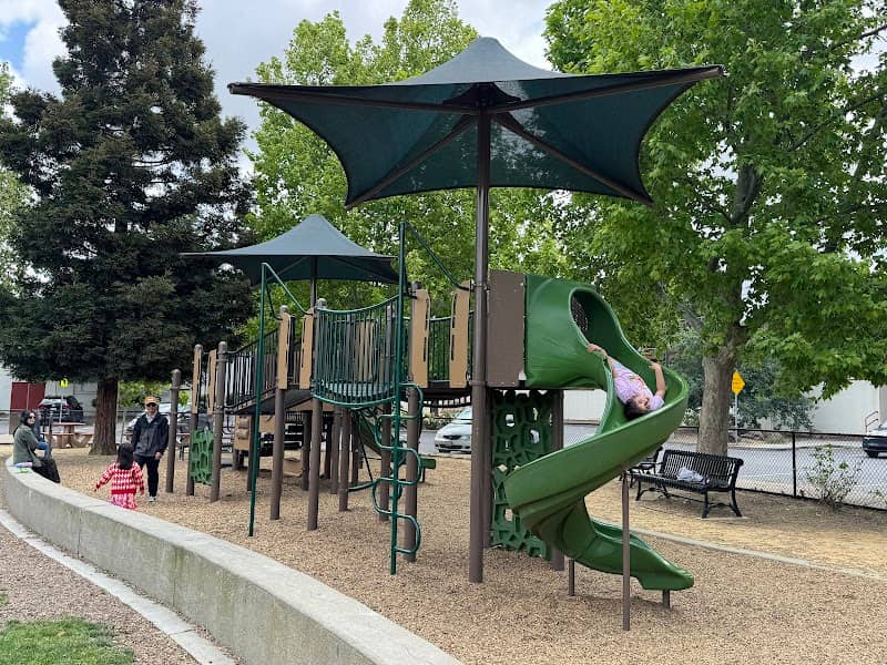 Campbell Park - Image 2