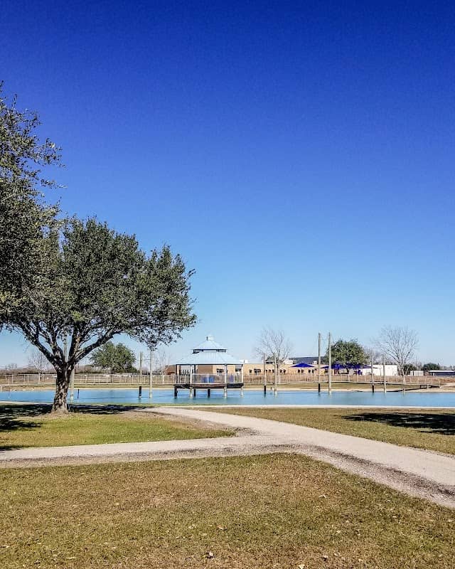 Heffelfinger Memorial Park - Image 1