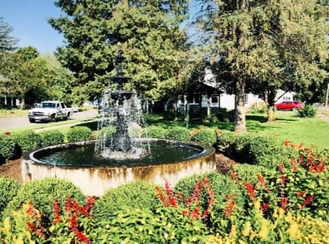 Fountain Park - Image 1