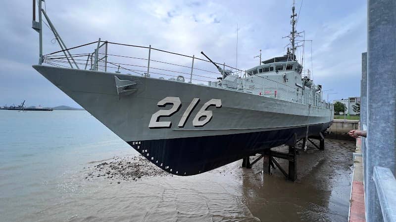 HMAS Gladstone II (Decommissioned) - Image 1