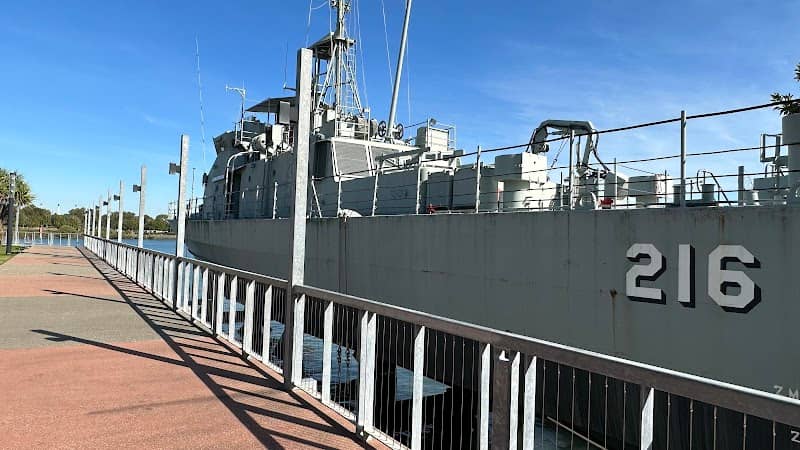 HMAS Gladstone II (Decommissioned) - Image 2