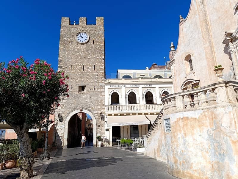 Torre dell'Orologio e Porta di mezzo - Image 1