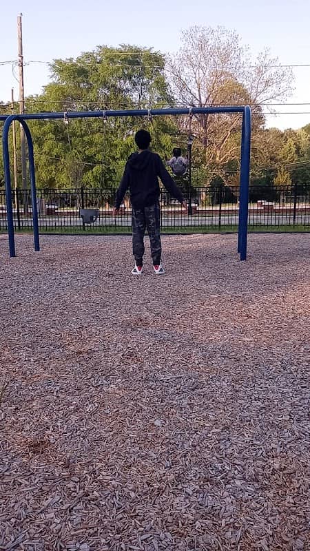 Cora Robinson Park - Image 2