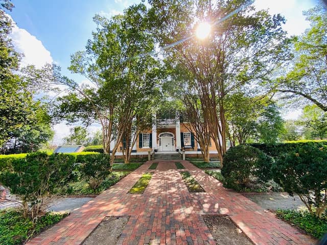 Battle-Friedman House & Gardens - Image 2