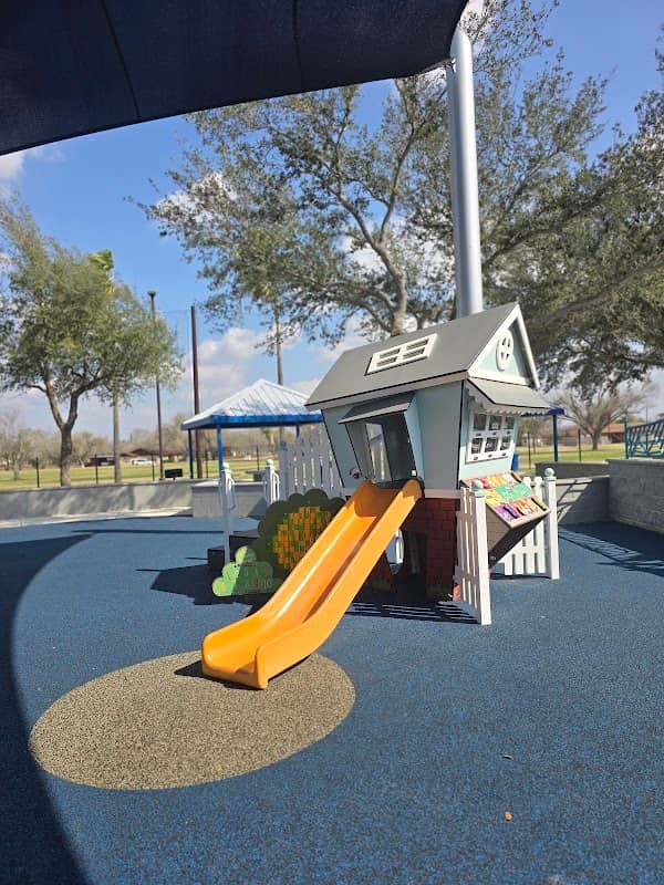 Lions Park - Image 2