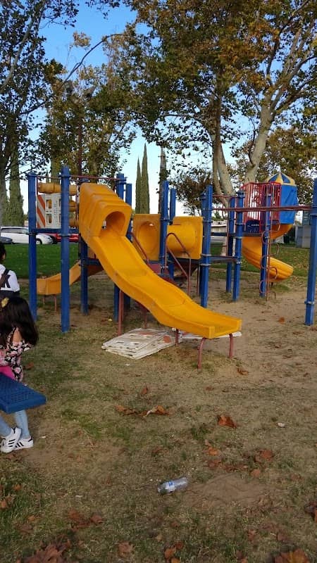 Livingston Memorial Park - Image 2