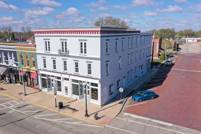 The Historic Knox Hotel - Image 1