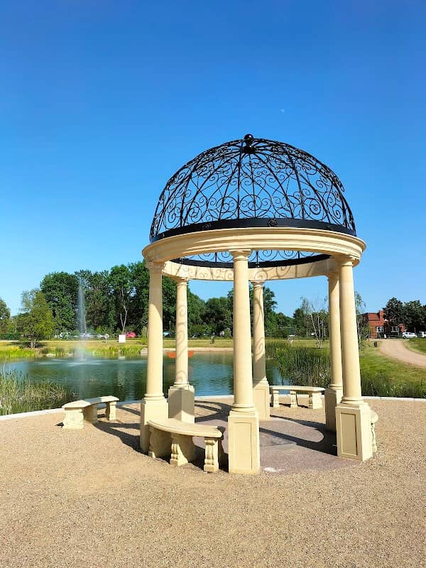 Mühlenteich mit Fontäne - Image 1