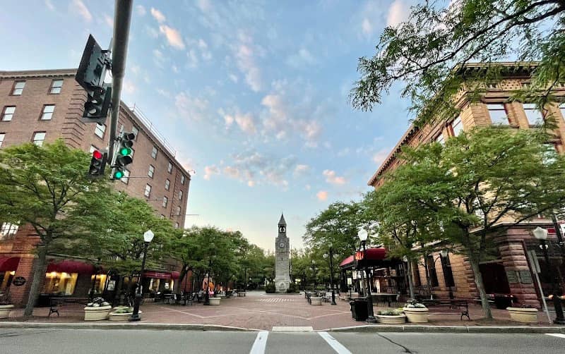 Corning's Gaffer District - Image 2