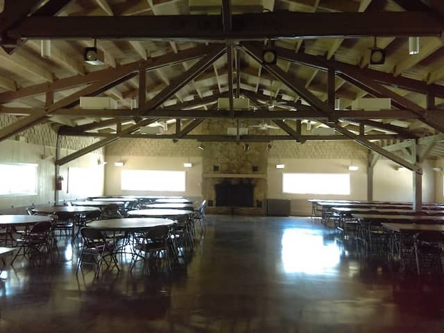 Pattison Park Lodgeside - Image 2