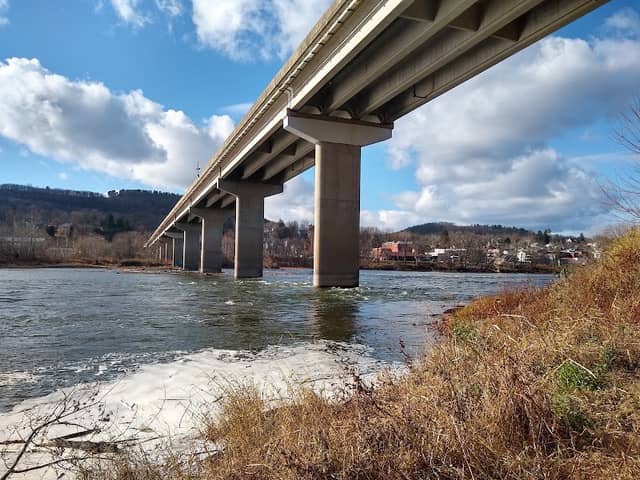 Eastside Riverfront Park - Image 1