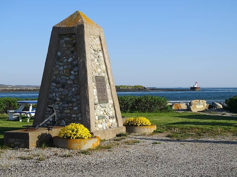 Lost to the Sea Memorial - Overton - Image 1