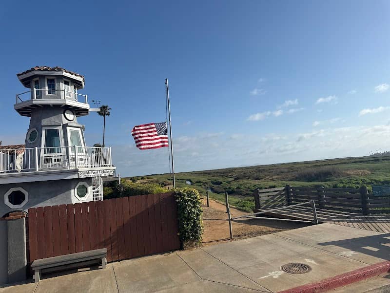 Seaside Point Lighthouse - Image 2