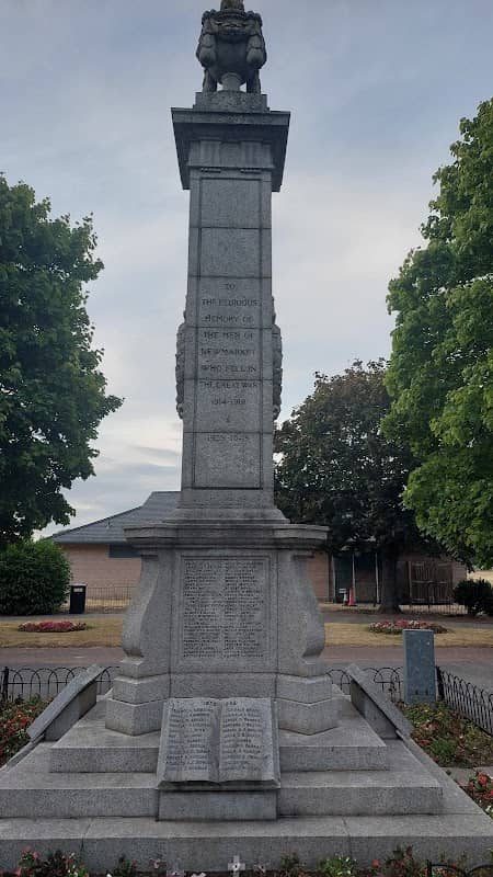 Newmarket War Memorial - Image 1