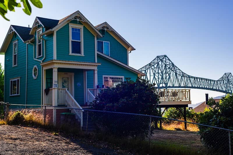 Short Circuit House - Image 1