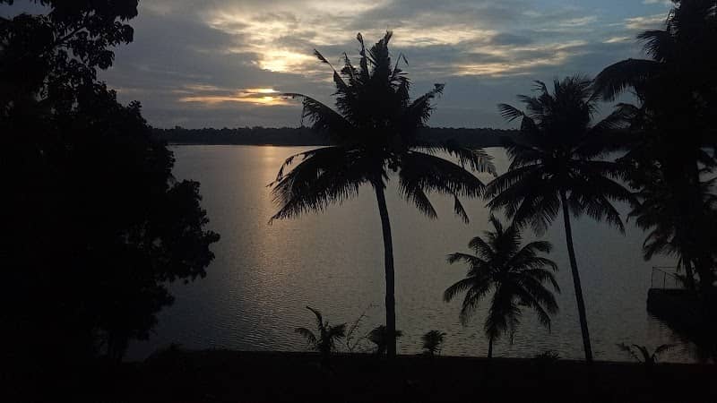 VIEW OF LAKE PARAVUR - Image 1