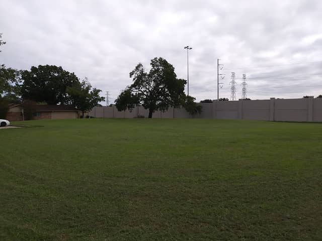 Grissom Park - Image 1