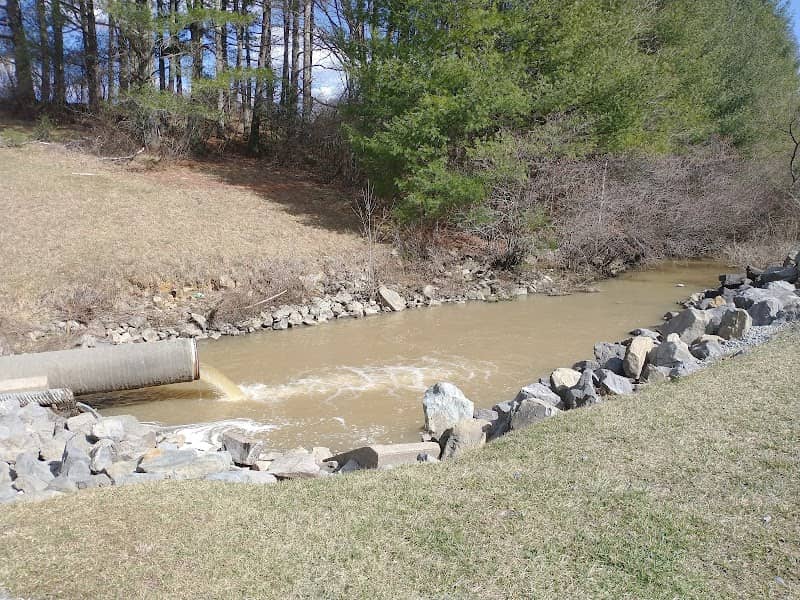 Mountain Valley Lake - Image 2
