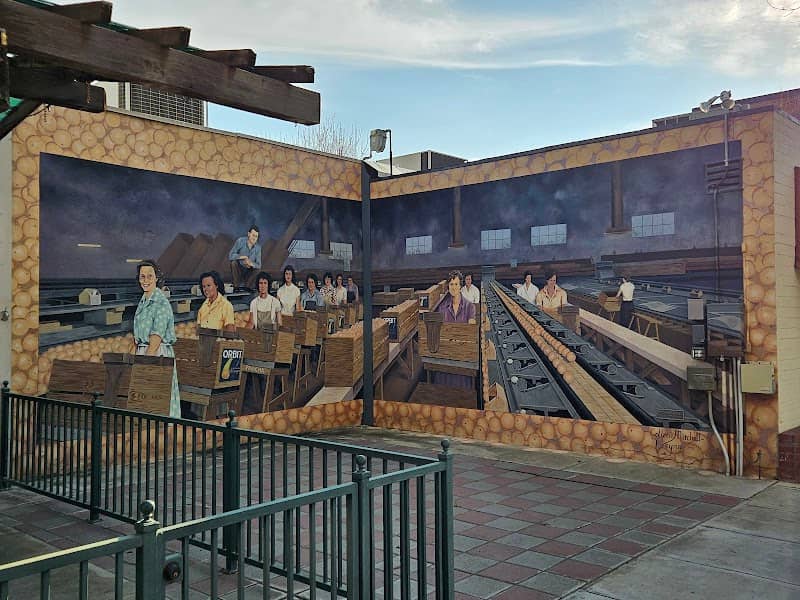Mural- Packing Ladies - Image 1