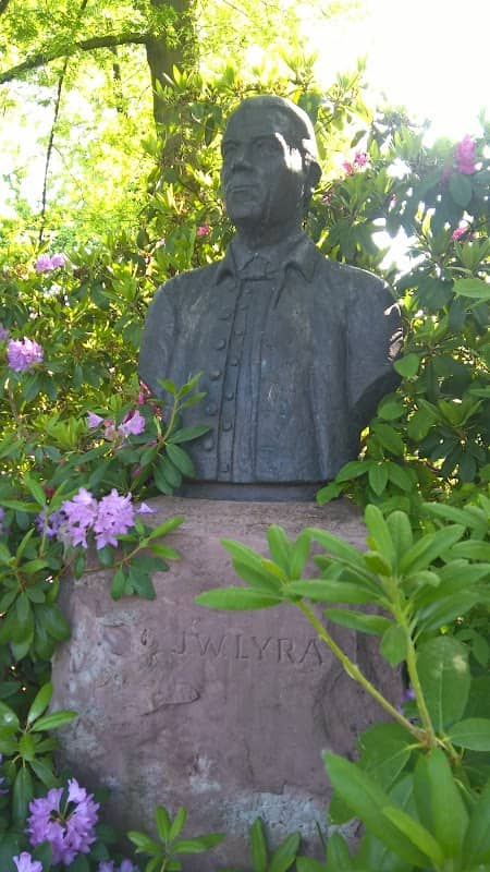 Wilhelm-Lyra-Büste - Image 1