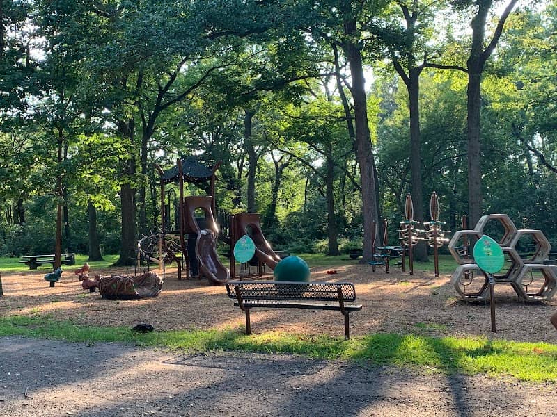 Schmidts Woods Park - Image 1