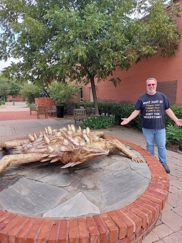 Old Rip Horned Toad Statue - Image 1