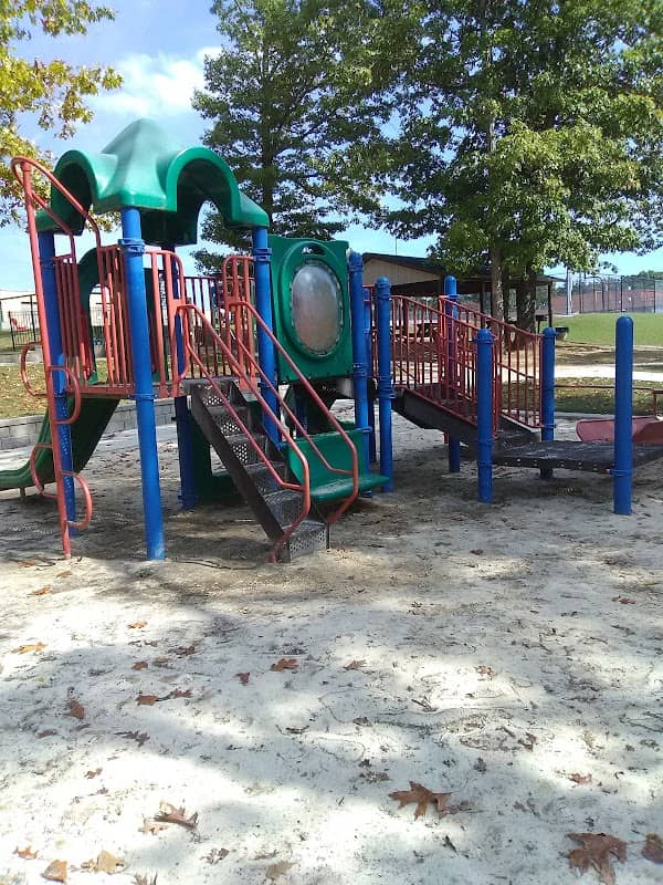 Jamestown City Park - Image 1