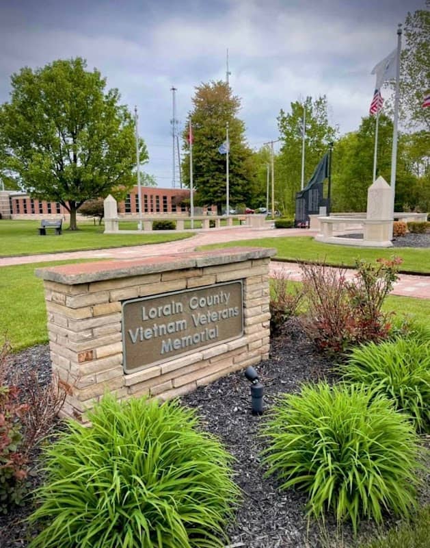 Vietnam Veterans Memorial of Lorain Cty. - Image 1