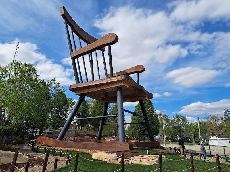 World's Largest Rocking Chair - Image 1