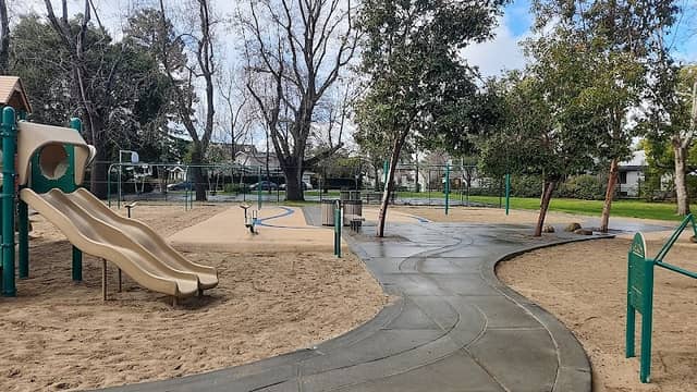 Peers Park - Image 2