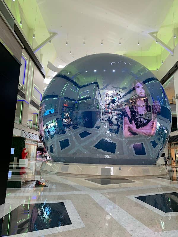 The Globe - Image 1