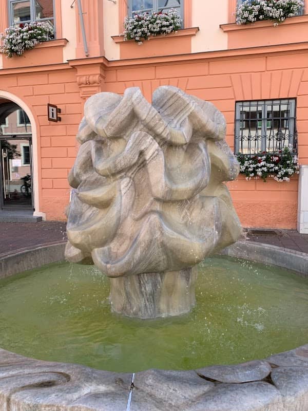 Rathausbrunnen - Image 1