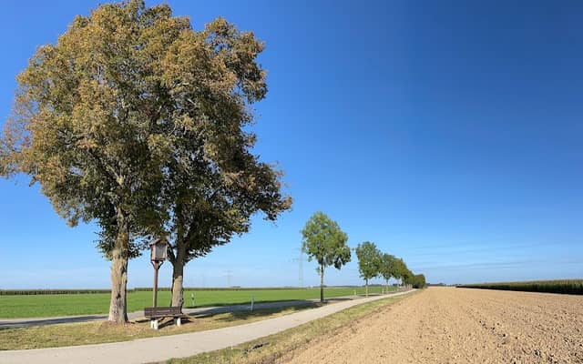 Flurkreuz - Image 1