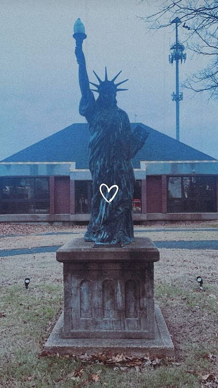 Mini Statue of Liberty - Image 1