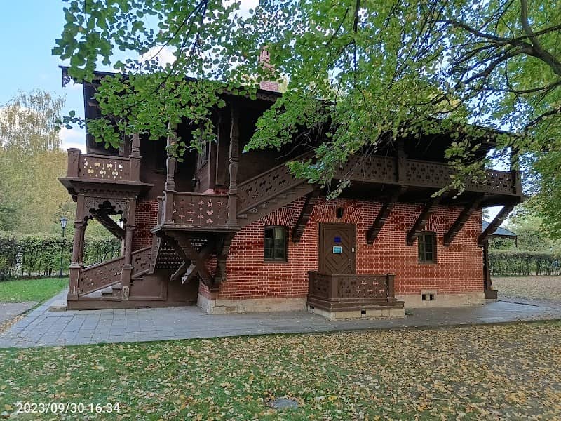 Swiss Cottage - Image 2