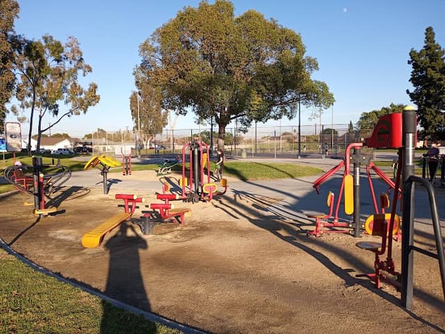 Magnolia Park - Image 1