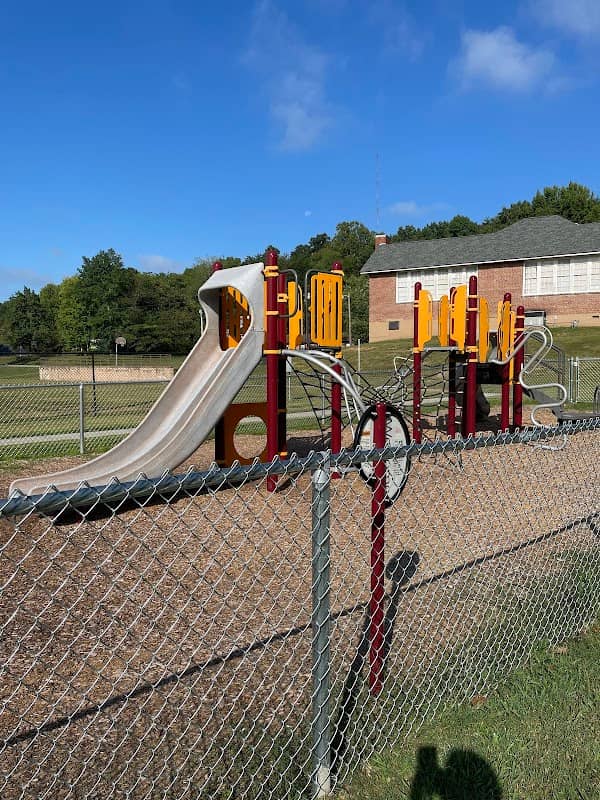Gertrude Porter Memorial Park - Image 1