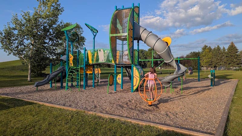 Victoria Park - Image 2