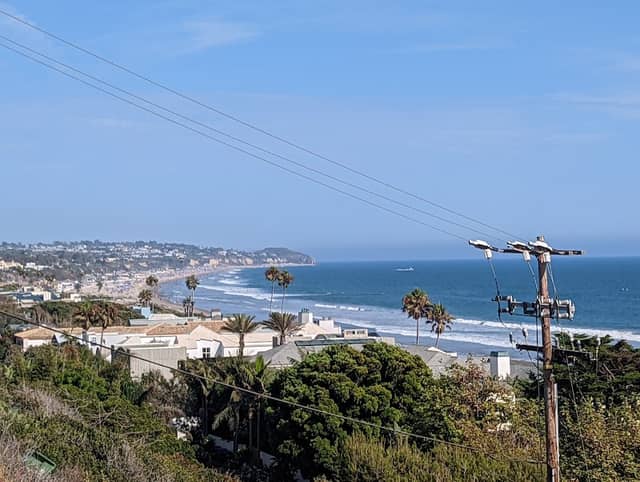Malibu Sign – 21 Miles of Scenic Beauty - Image 4