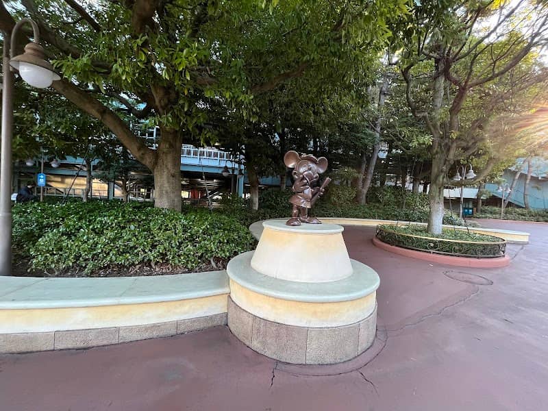 Mickey Mouse Bronze Statue - Image 3