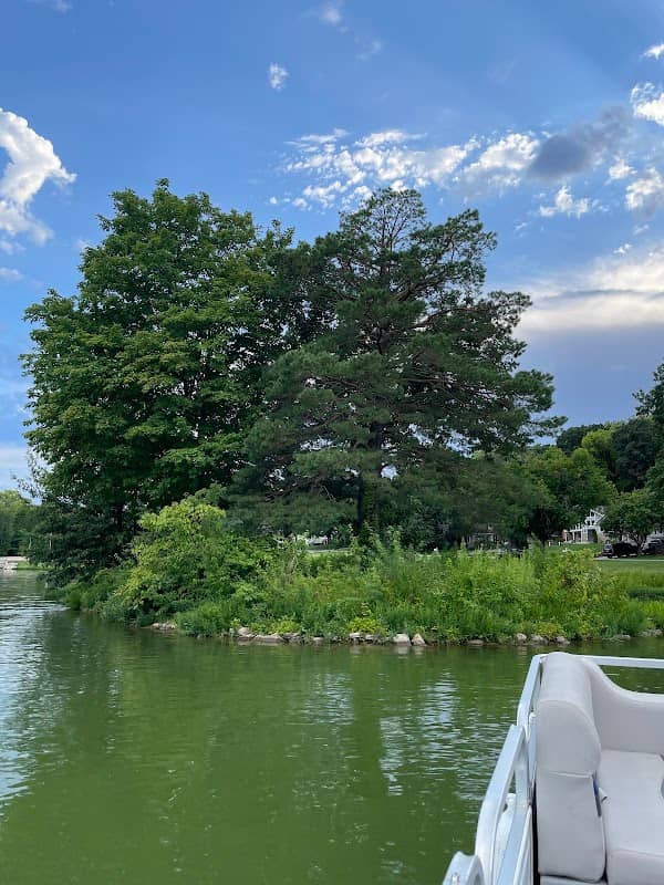Duck Island - Image 1